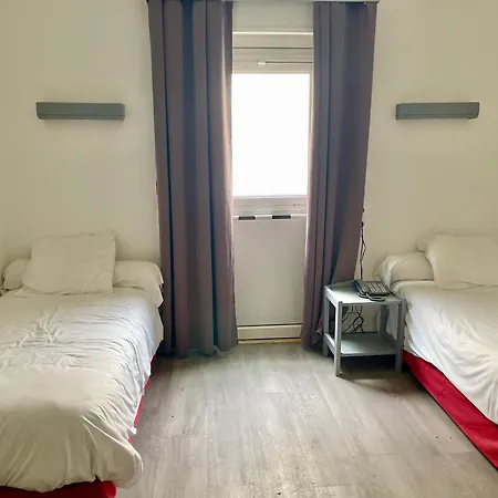 Auberge De Moussy Proche Epernay 2*