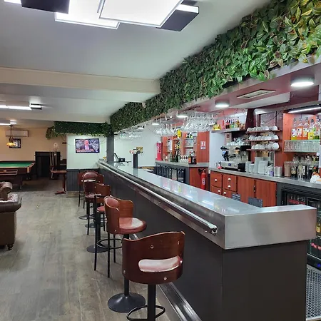 Auberge De Moussy Proche Epernay 2*