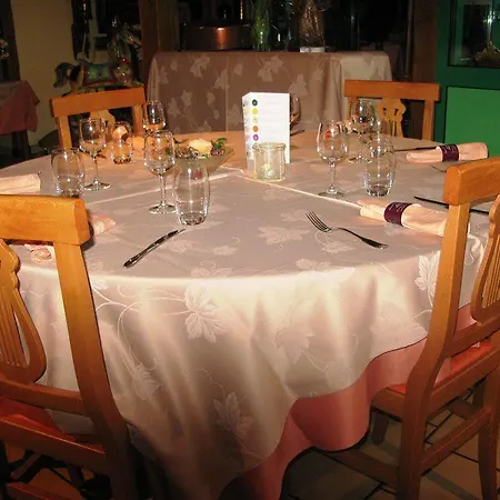 호텔 Champenoise 2*