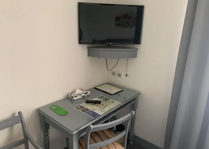 Auberge De Moussy Proche Epernay 2*