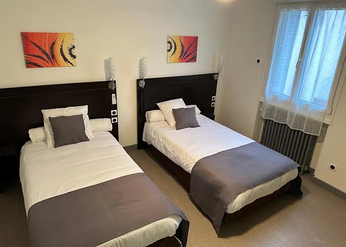 Auberge De Moussy Proche Epernay 2*