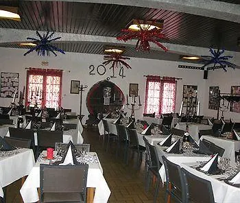 מלון Auberge De Moussy Proche Epernay