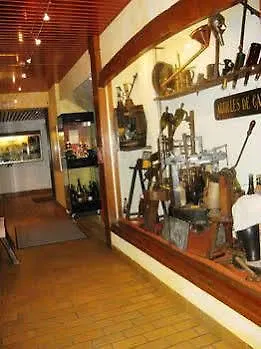 מלון Auberge De Moussy Proche Epernay 2*