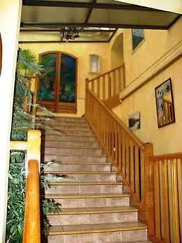 מלון Auberge De Moussy Proche Epernay 2*